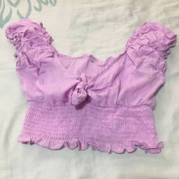 ❌SOLD❌Lavender Puff Sleeve Top - Picture 9 of 9